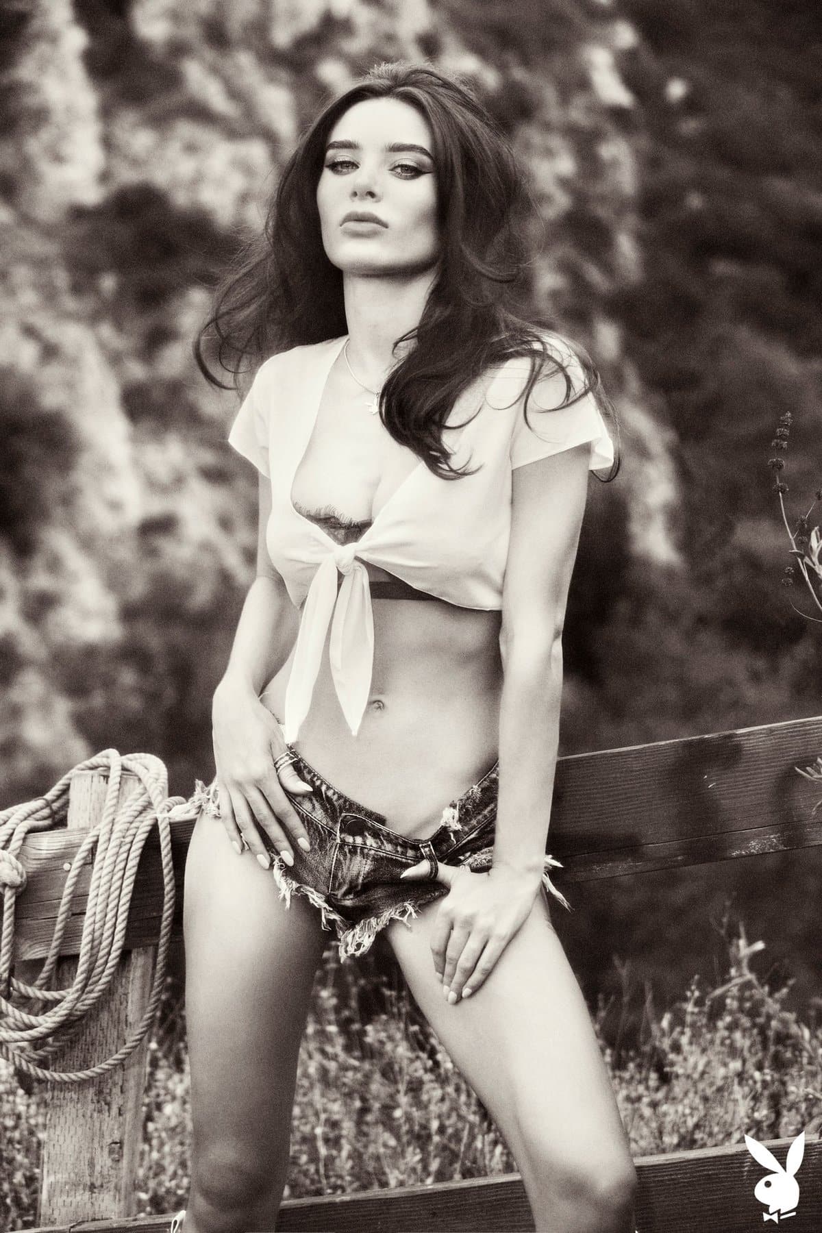 Lana Rhoades exposes all of her assets while posing as a cowgirl