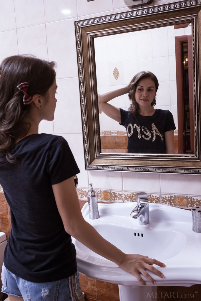 Maria Espen - Spending a day with a luscious Latina as she undresses fully