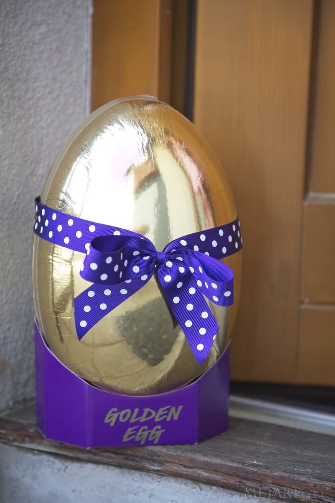 Linda Sweet - Ripped pantyhose is all she will get for easter sunday