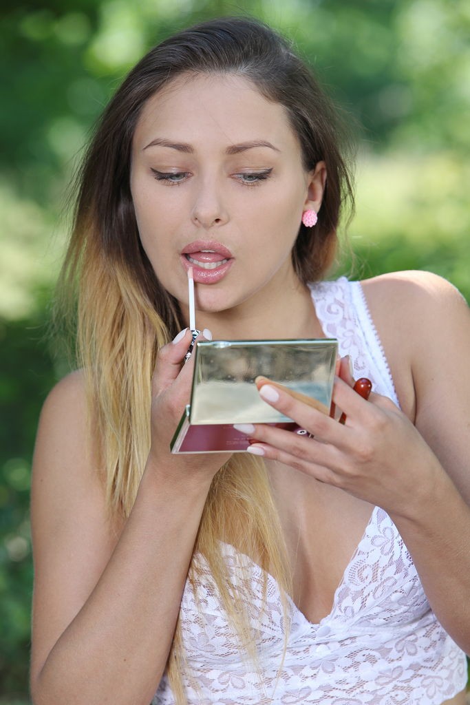 Yarina A - Naked outdoors picnic with a voluptuous teen vixen