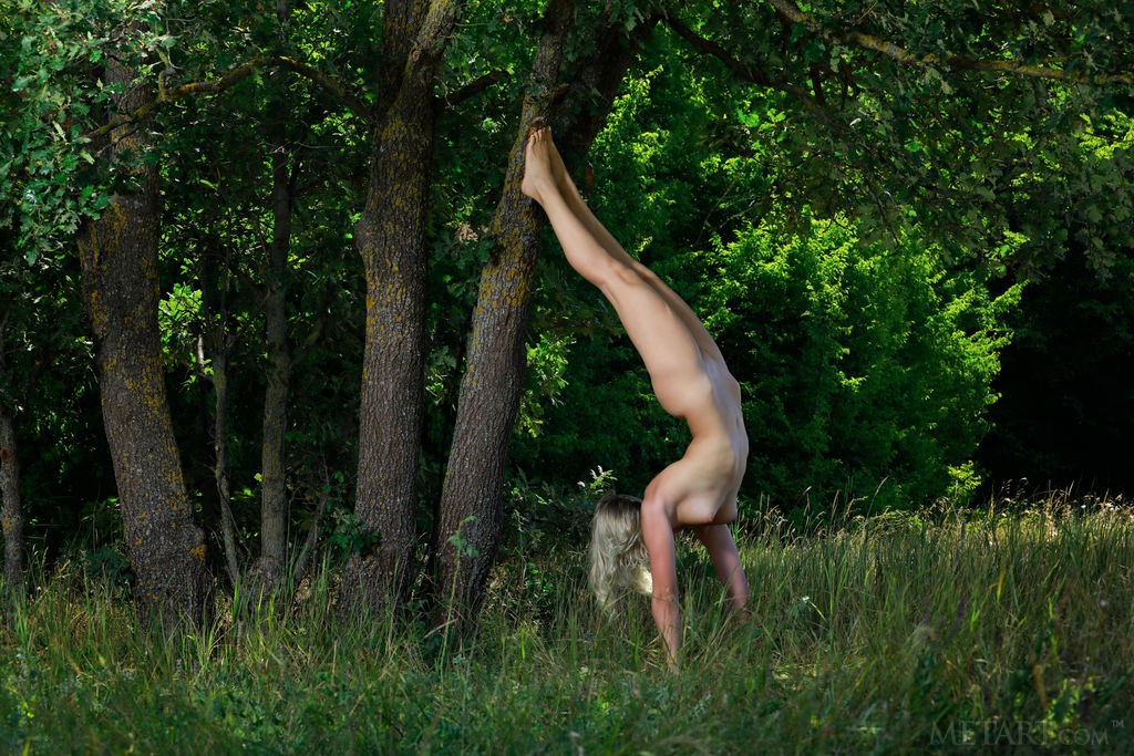Libby - Stretching and working out naked in nature is the best