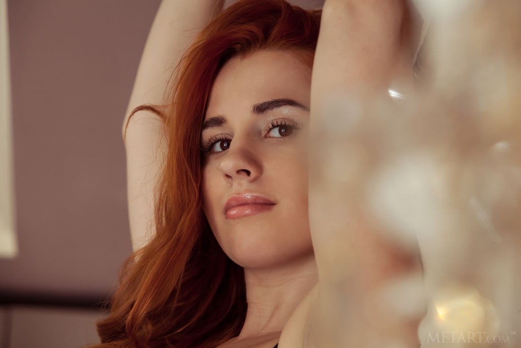 Nicole La Cray - Ravishing red head teen babe seduces you naked on the bed