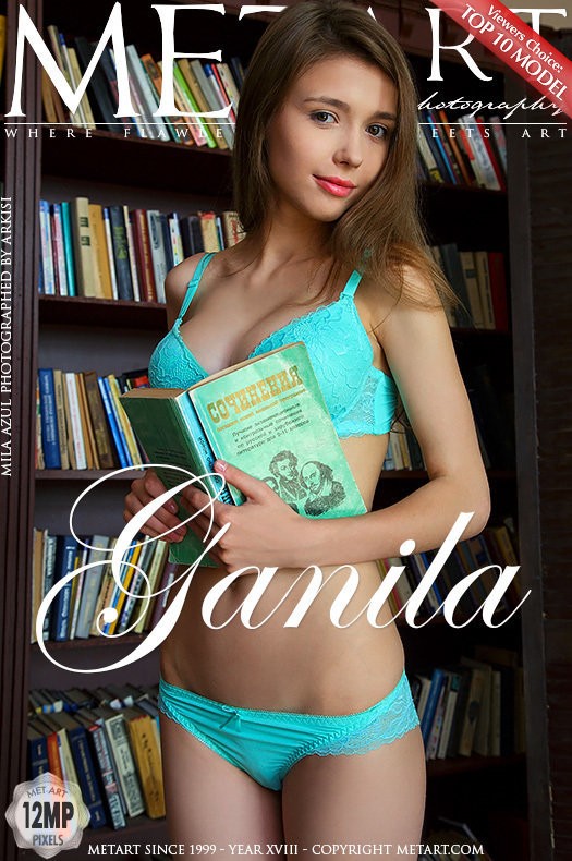 Mila Azul - Half-naked babe reads a book and masturbates at once