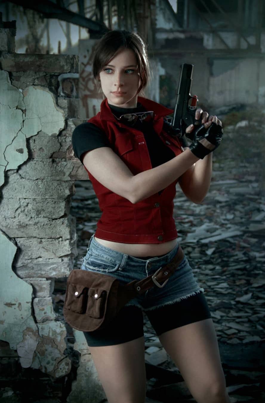 Enji Night is a pro when it comes to cosplay