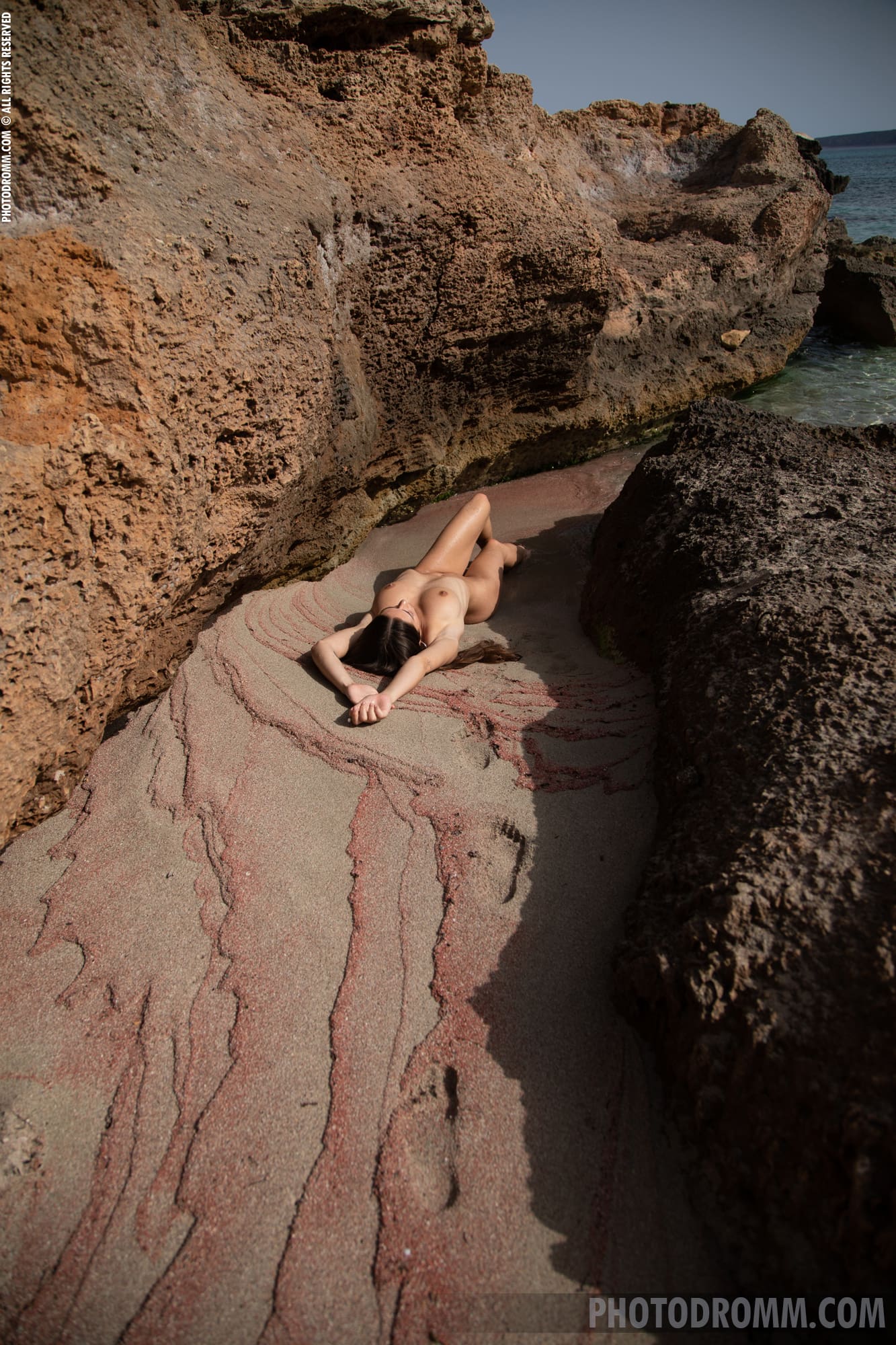 Tessa will make you spellbound as she takes off her bikini at the beach