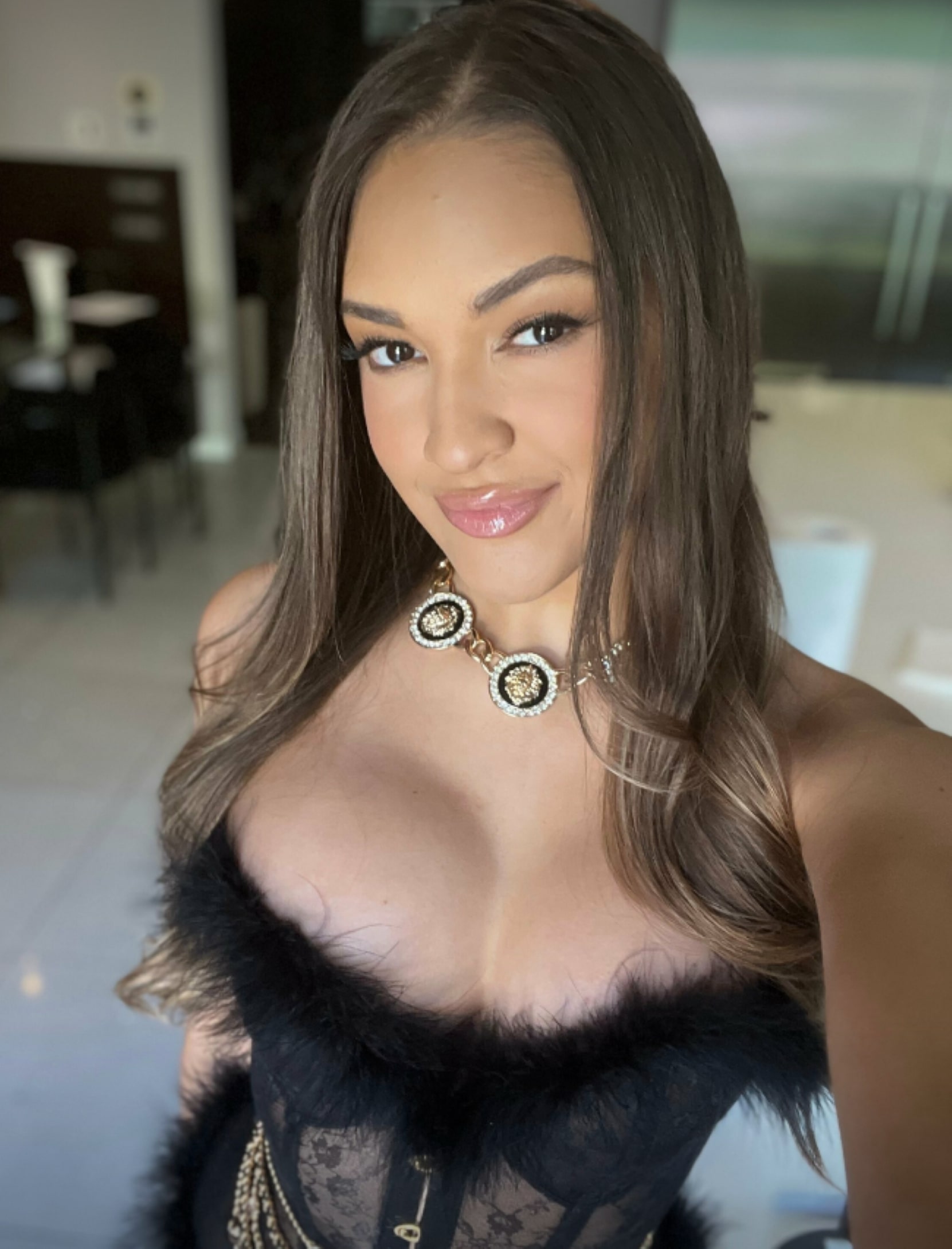 Gizelle looks amazing as she presents her bombshell figure bubble butt